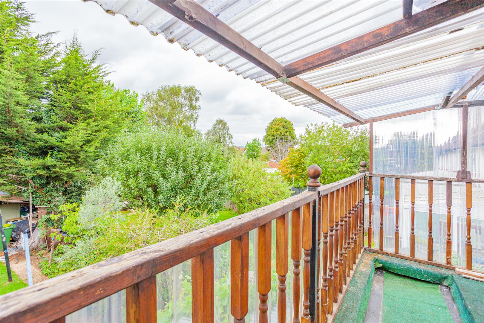 Edgwarebury Gardens, Edgware Taylor Hawkins